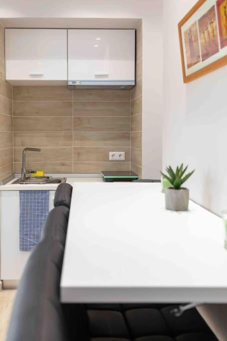 Luxury Cozy Appartment In The City Center Rhodes City Εξωτερικό φωτογραφία
